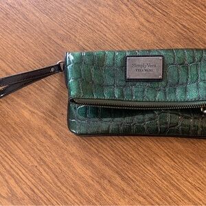 Simply Vera Vera Wang Emerald Crocodile Wristlet